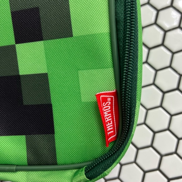 Thermos Minecraft lunch box - Picture 2 of 5